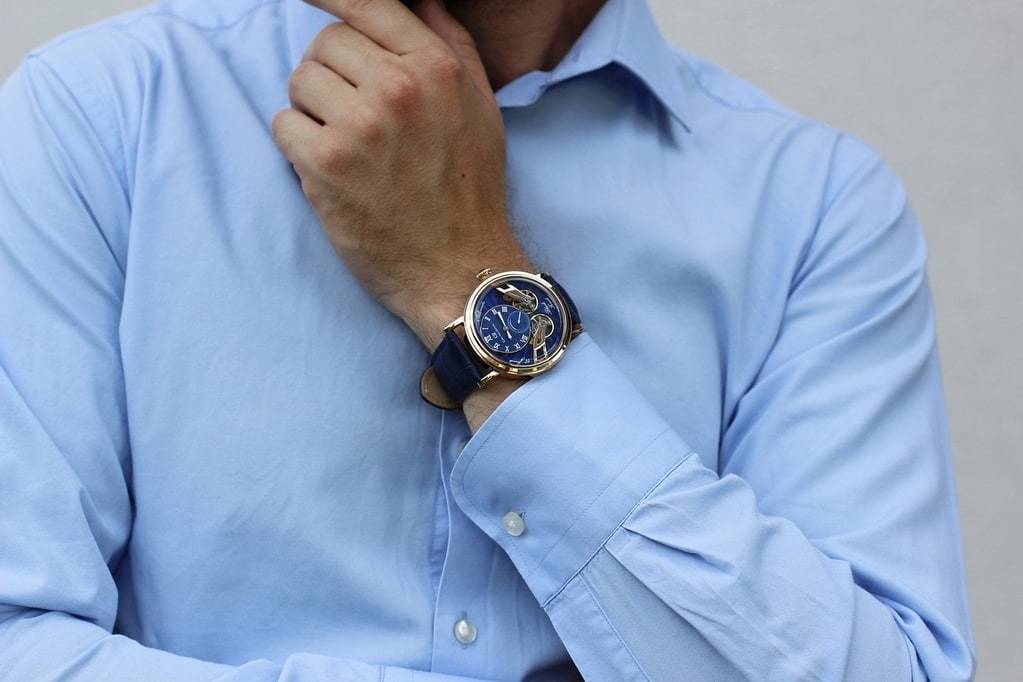 Chemises pour hommes : entre tradition et tendances modernes